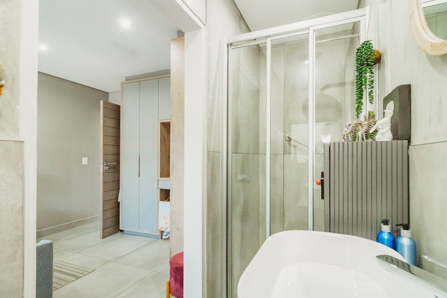 5 Bedroom Property for Sale in Kingswood Golf Estate Western Cape